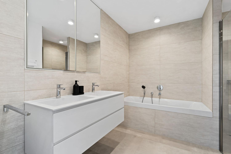 Others 4, Stylish Downtown Escape with Comforts, Luxembourg