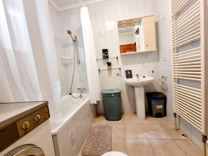 Bathroom 3, House With Pool In La Siesta, Alicante
