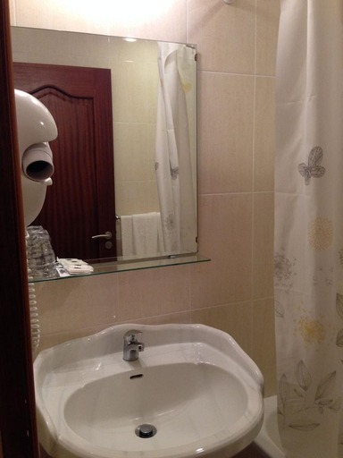 Bathroom 3, Hotel Vale Verde, Povoação