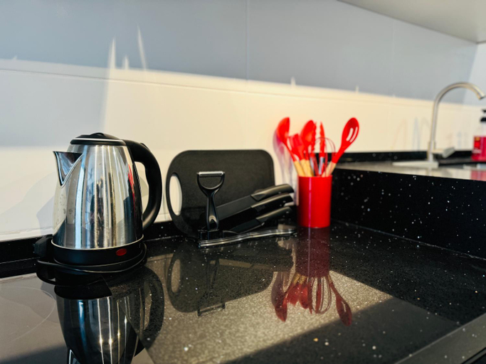 Kitchen 4, Reizz Residence Ampang by DeUrban, Gombak