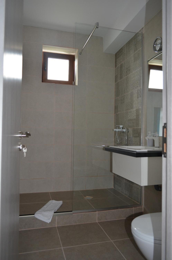 Bathroom 3, Techirghiol Blue, Agigea