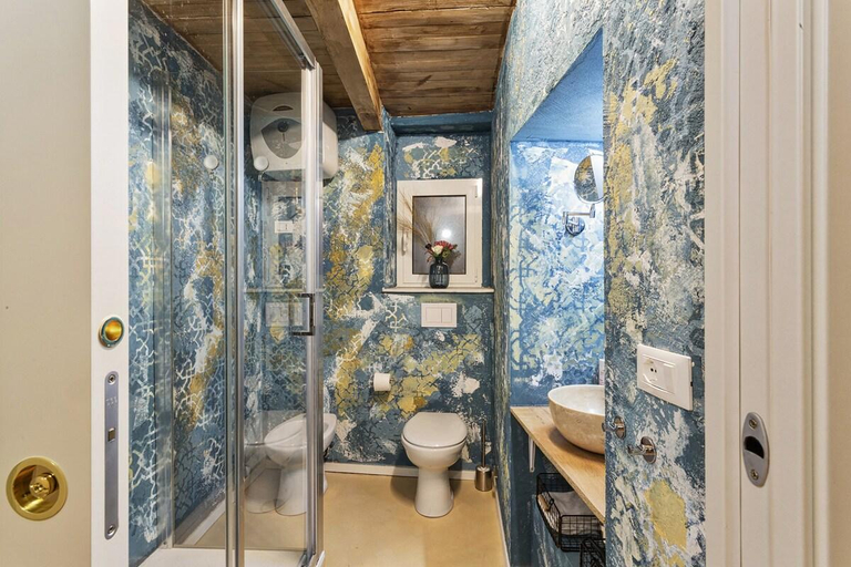 Bathroom, Scirocco by M3trocubo, Genova
