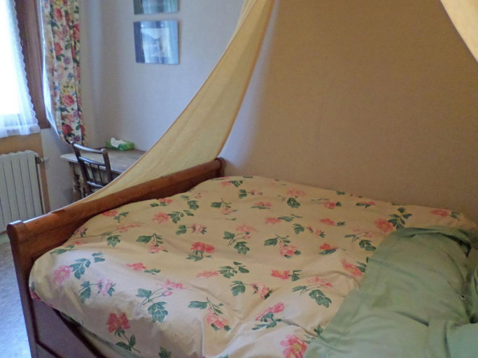 Bedroom 4, Chambres d'hotes familiales a Vecoux, nature et activites - FR-1-589-739, Vosges