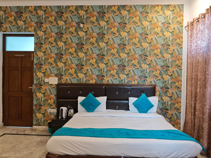 Bedroom 3, Hotel Shivanta Residency, Garhwal