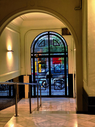 Others 5, Hostal Madrazo, Barcelona