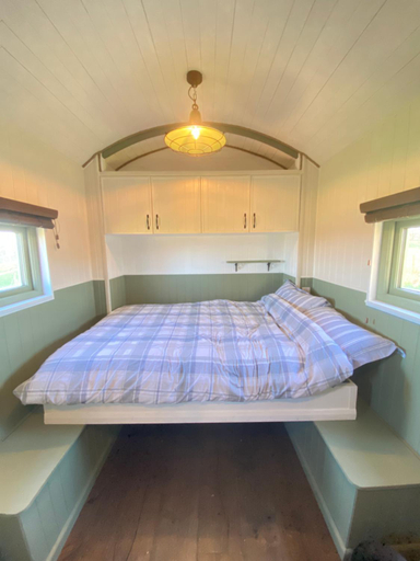 Bedroom 2, Spring Grounds Farm Shepherd Huts, Oxfordshire