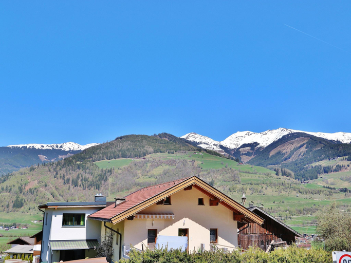 Others 5, Apartment in Niedernsill near Ski Slopes, Zell am See