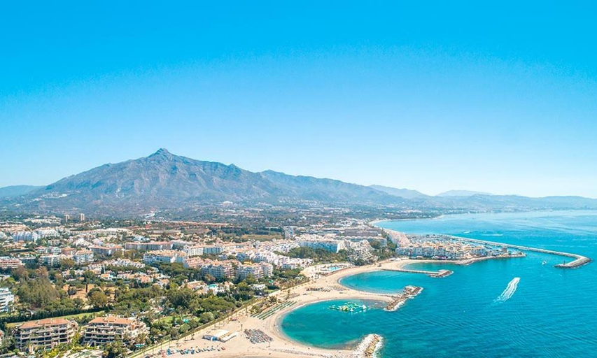 Surrounding environment, SuperHosts Suites Estepona, Málaga
