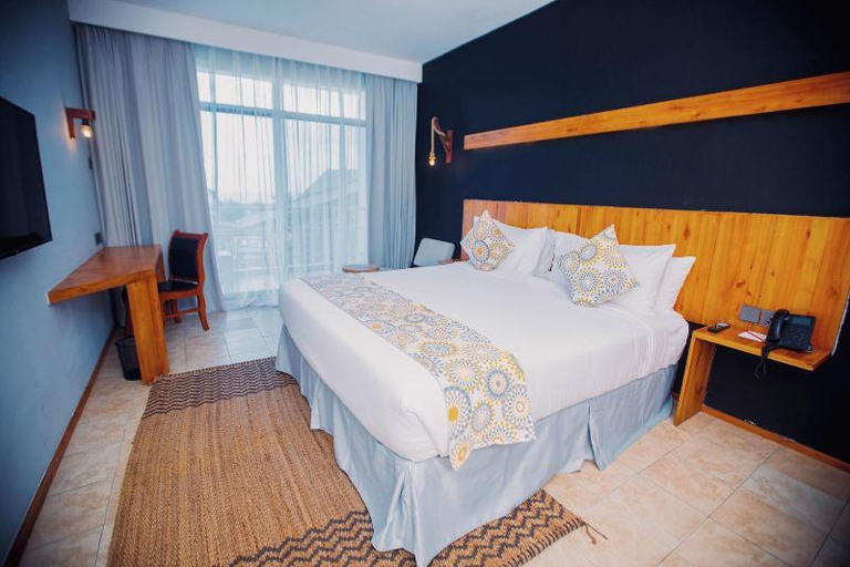 Bedroom 2, Giraffe Beach Hotel, Kinondoni
