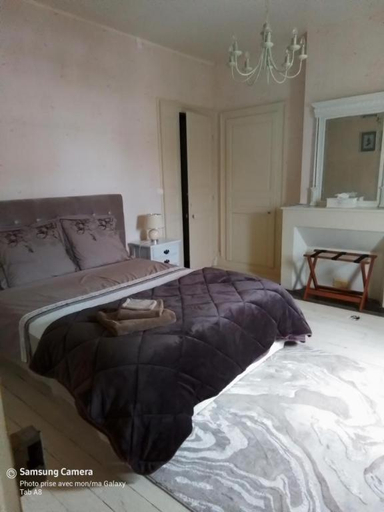 Bedroom 4, LA Maison DE CARO, Meuse