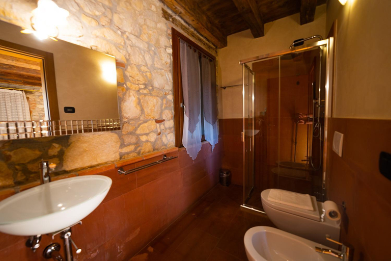 Bathroom 2, AGRITURISMO RIVA RATTA, Vicenza