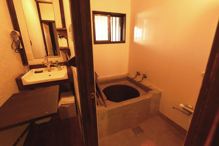 Bathroom 2, Kominkanoyado Tarumizu, Tarumizu