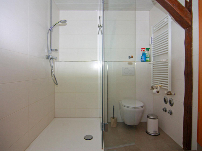 Bathroom 3, Behagliche Ferienwohnung im idyllischen Korchow, Rostock
