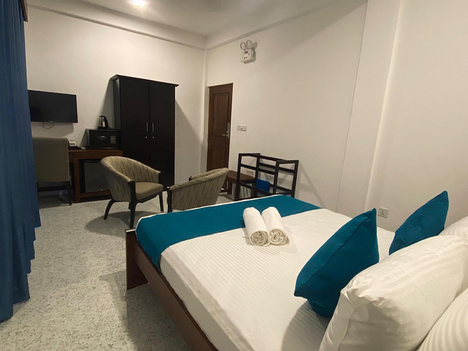 Bedroom 4, Trinco Beach Resort, Trincomalee Town and Gravets