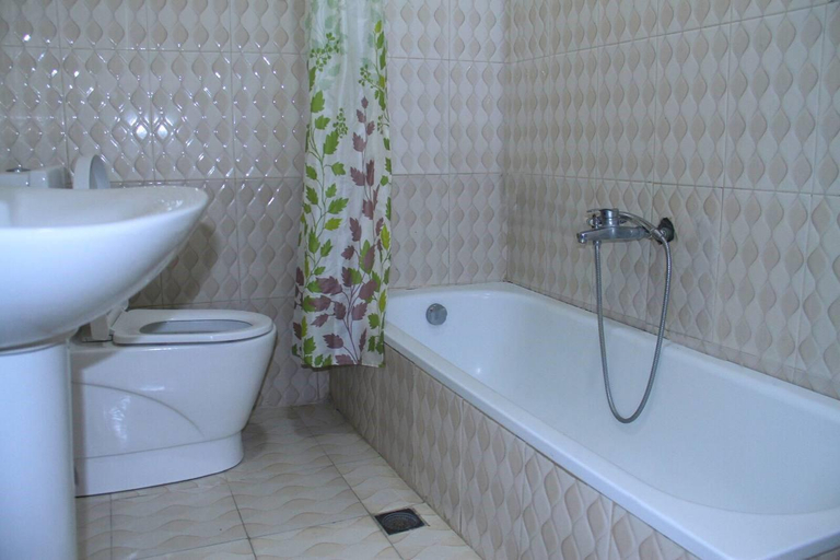 Bathroom 3, Avi Pension, Addis Abeba