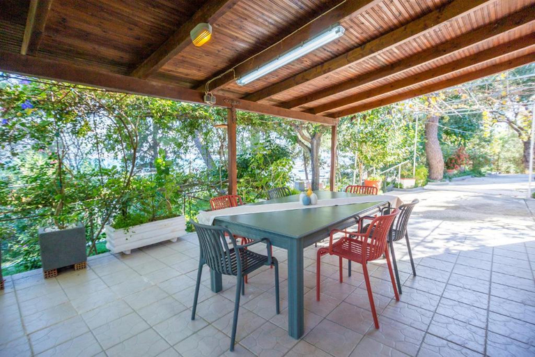 Others 3, Thegi SeaFront House, Ionian Islands