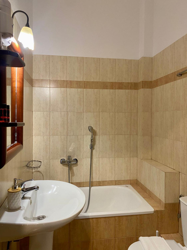 Bathroom, Ξενωνας Ροδον, Central Macedonia