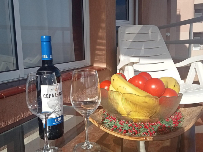 Food & Drinks 5, Apartment in Radazul with Stunning Sea Views, Santa Cruz de Tenerife