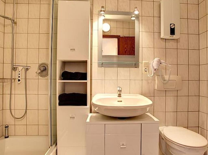 Bathroom, Uitzicht op het meer - formerly TUI, Vulkaneifel