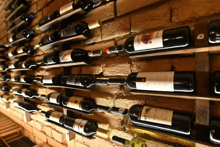 Food & Drinks 4, Goldcentral Apartments - Stylish Apartments - Wine Tasting Access, Budapesti