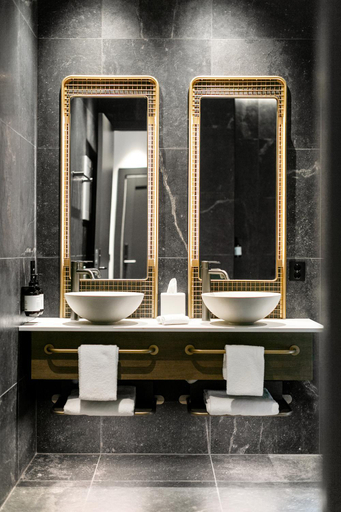 Bathroom 2, Grande Fjord Hotel, Stranda