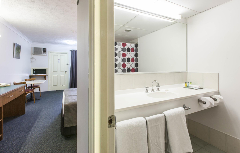 Bathroom 4, Bayswater Tweed Motel, Tweed Heads