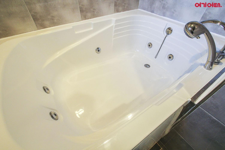 Bathroom 3, Hotel TopsVille, Gangneung