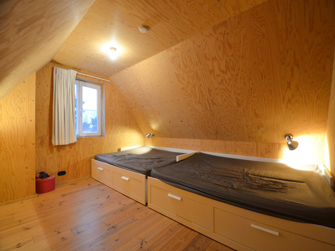 Bedroom 2, Villa near Belgian Coast with Garden, West-Vlaanderen
