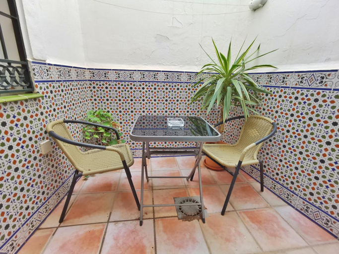 Others 4, Casa Familia Carabeo, Málaga