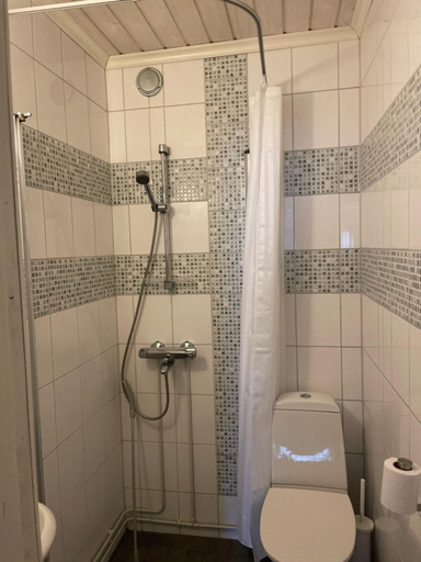 Bathroom 3, Honkaranta apartments, Satakunta