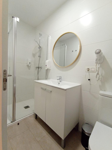 Others 5, Blanq Marina Suites, Valencia