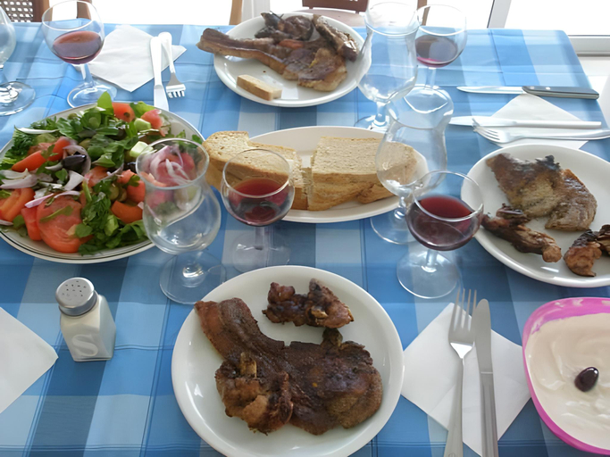 Food & Drinks 4, Dolphin Apartments, South Aegean