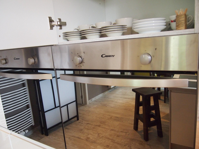 Others 5, Spacious Home with Games, Hainaut