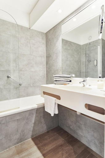 Bathroom 4, Valdys Resort Hotel Les Pins, Vendée
