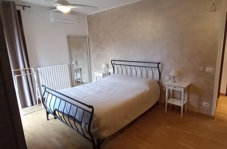 Others 4, B&B GARDA IN, Brescia