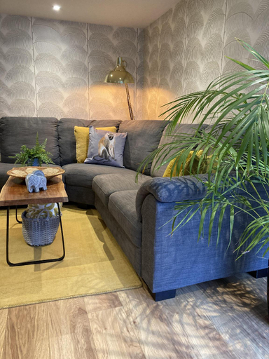 Others 5, Streamside Apartment, Somerset