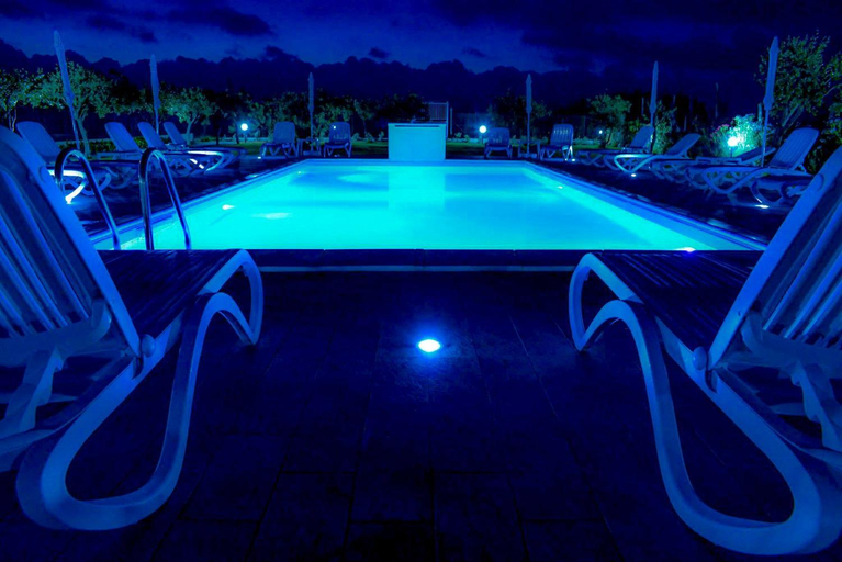 Sport & Beauty 2, Case Vacanze Mare Nostrum - Villas in front of the Beach with Pool, Palermo
