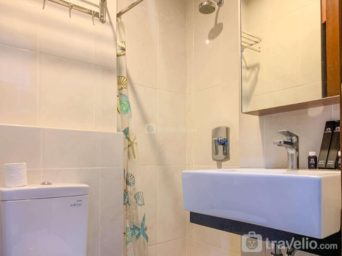 Bathroom, Comfort Studio Capitol Park Residence By Travelio, Jakarta Pusat