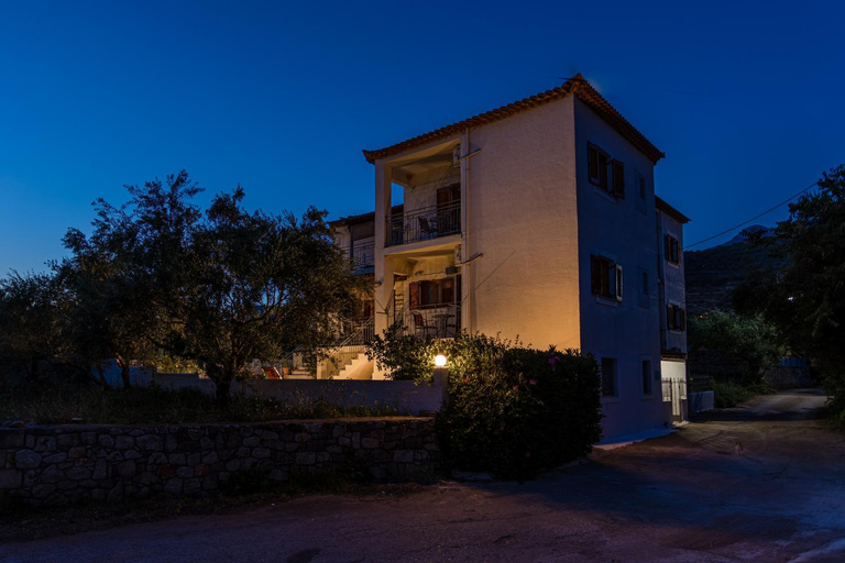 Exterior & Views, Lefkis apartments & studios, Peloponnese