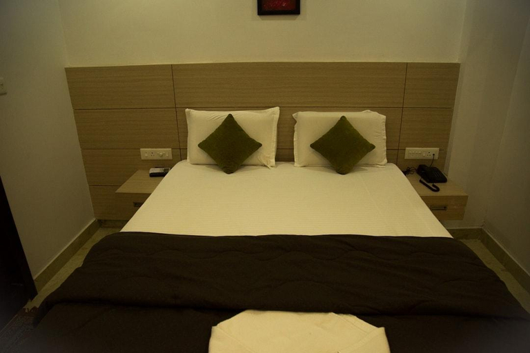 Others 4, Sri Aditya inn, East Godavari