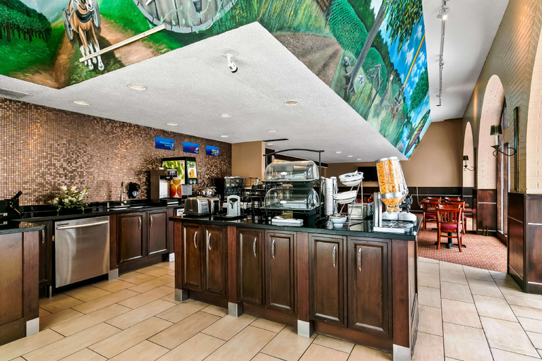 Food & Drinks 5, Best Western Downtown Sudbury Centreville, Greater Sudbury