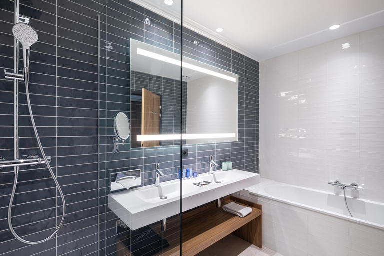 Bathroom 5, Sainte-Barbe Hotel & Spa Le Conquet MGallery Coll., Finistère