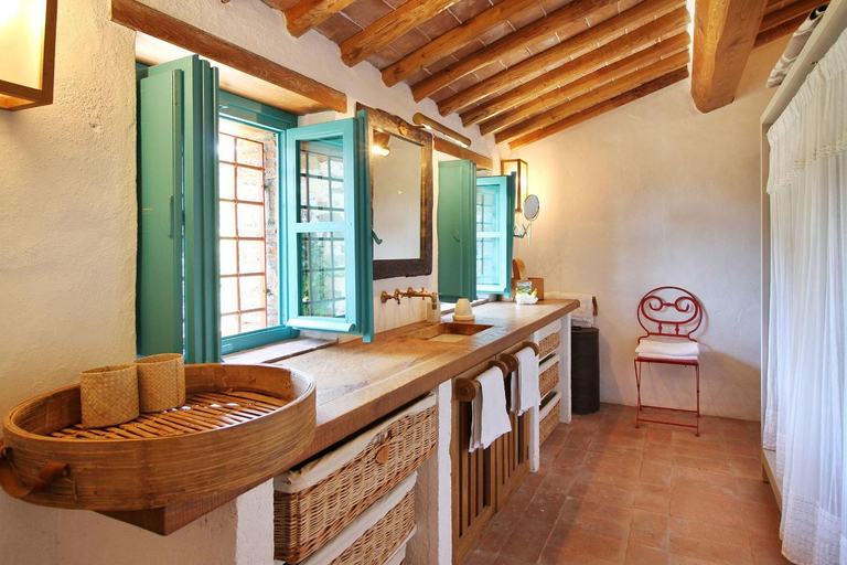 Bathroom 2, Macennere by Salogi Villas, Lucca