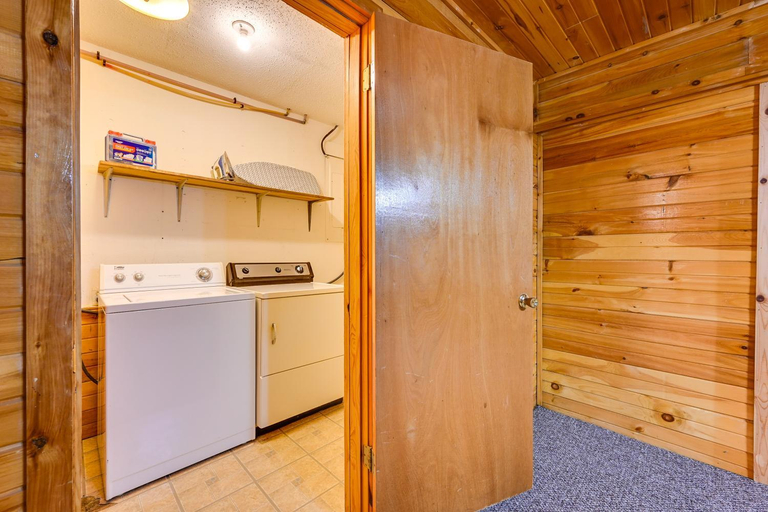 Others 5, Quiet Abode w/ Gas Grill ~ 5 Miles to Broken Bow!, McCurtain