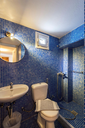 Bathroom 2, Artemoula's Studios, South Aegean
