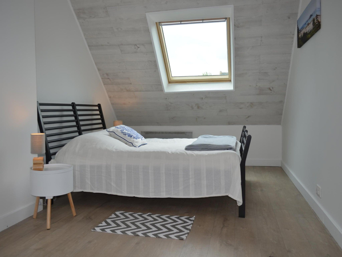 Bedroom 2, Holiday Home in Locquirec by 7 Beaches, Finistère