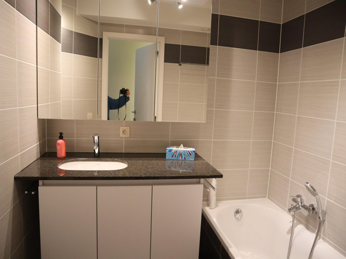 Bathroom, Coastal Comfort by the Sea, West-Vlaanderen