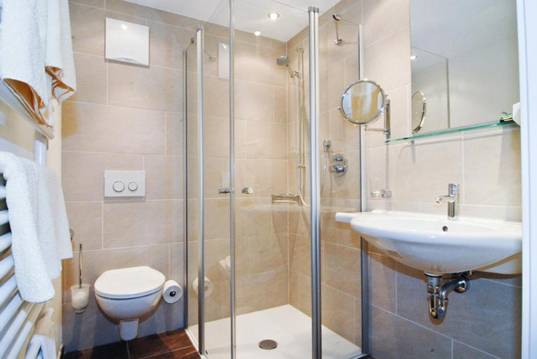 Bathroom 3, Park, Kitzbühel