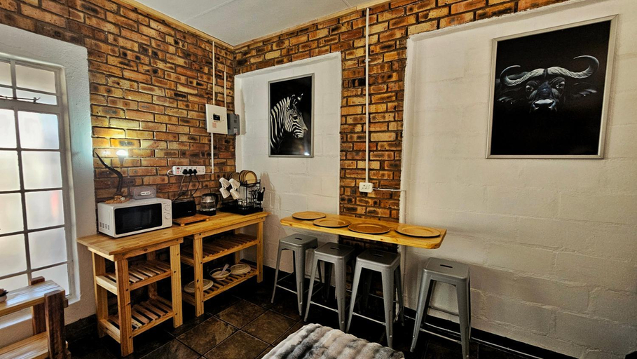 Others 5, 2K City Studios Not Self catering, Ehlanzeni