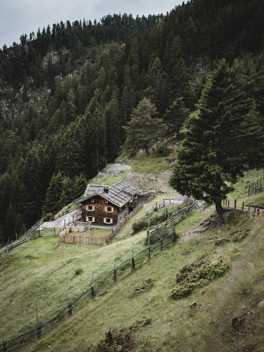 Others 2, Hirschhof Pfrein - Hideaway, Bolzano
